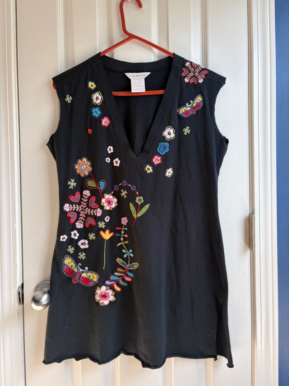 CENTRAL FALLS CO. Black Embroidered Floral Butterfly Sleeveless Tunic Size Large